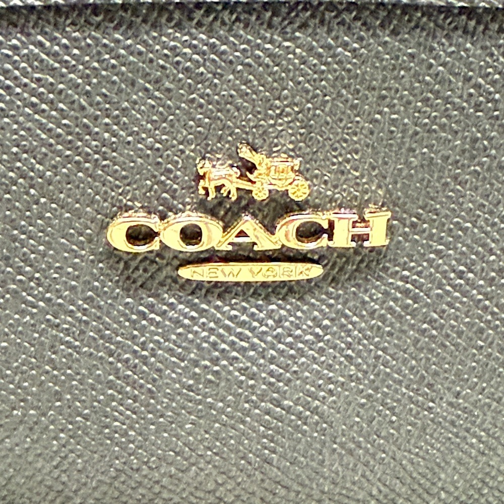 Coach Bag - Picture 2 of 9